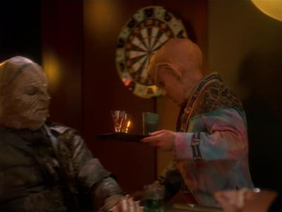 Star Trek: Deep Space Nine Screencaps "Hippocratic Oath" (S4:E4)