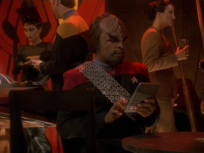 Star Trek: Deep Space Nine Screencaps "Hippocratic Oath" (S4:E4)