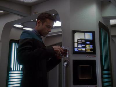 Star Trek: Deep Space Nine Screencaps "Hippocratic Oath" (S4:E4)
