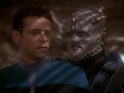 Star Trek: Deep Space Nine Screencaps "Hippocratic Oath" (S4:E4)