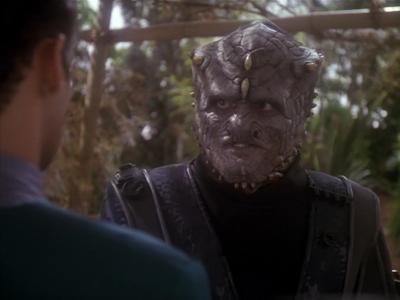 Star Trek: Deep Space Nine Screencaps "Hippocratic Oath" (S4:E4)
