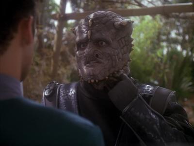 Star Trek: Deep Space Nine Screencaps "Hippocratic Oath" (S4:E4)