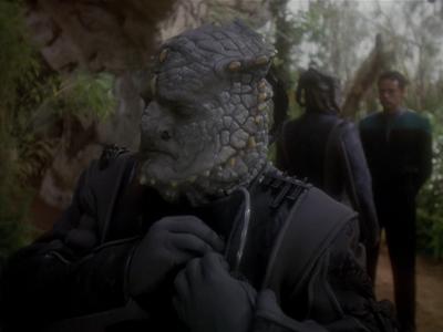 Star Trek: Deep Space Nine Screencaps "Hippocratic Oath" (S4:E4)