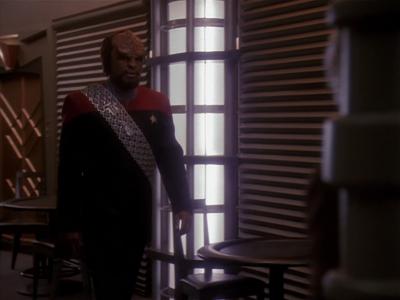 Star Trek: Deep Space Nine Screencaps "Hippocratic Oath" (S4:E4)