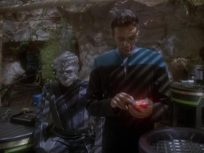 Star Trek: Deep Space Nine Screencaps "Hippocratic Oath" (S4:E4)