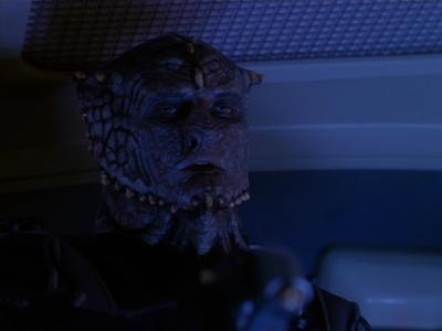 Star Trek: Deep Space Nine Screencaps "Hippocratic Oath" (S4:E4)