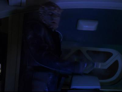 Star Trek: Deep Space Nine Screencaps "Hippocratic Oath" (S4:E4)