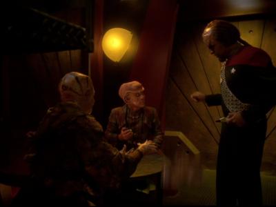 Star Trek: Deep Space Nine Screencaps "Hippocratic Oath" (S4:E4)