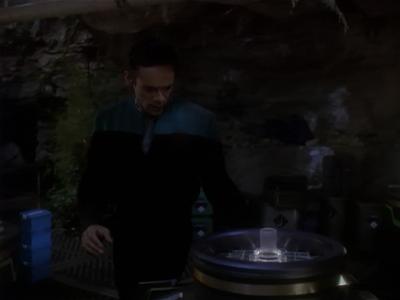 Star Trek: Deep Space Nine Screencaps "Hippocratic Oath" (S4:E4)