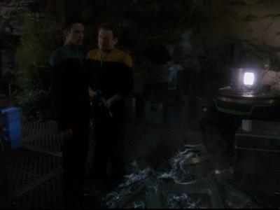 Star Trek: Deep Space Nine Screencaps "Hippocratic Oath" (S4:E4)