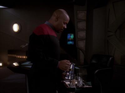 Star Trek: Deep Space Nine Screencaps "Hippocratic Oath" (S4:E4)