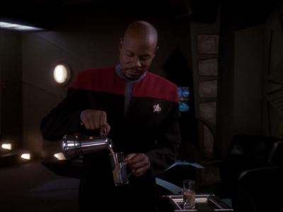 Star Trek: Deep Space Nine Screencaps "Hippocratic Oath" (S4:E4)