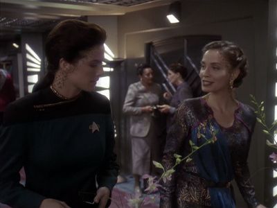 Star Trek: Deep Space Nine Screencaps "Rejoined" (S4:E6)