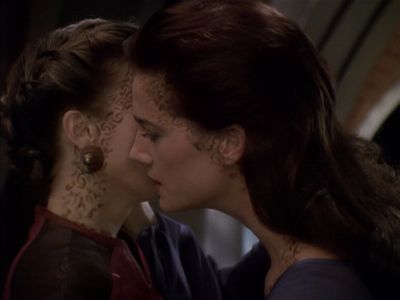 Star Trek: Deep Space Nine Screencaps "Rejoined" (S4:E6)
