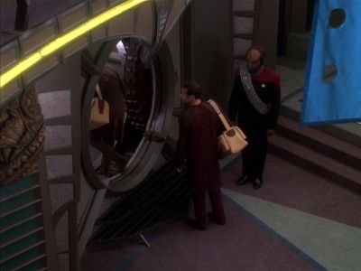 Star Trek: Deep Space Nine Screencaps "Rejoined" (S4:E6)