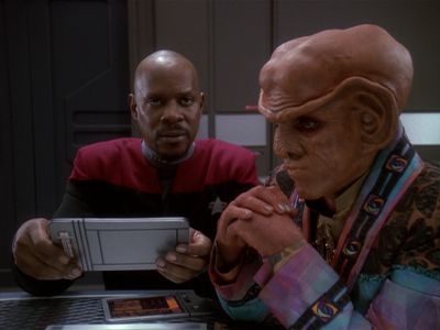 Star Trek: Deep Space Nine Screencaps "Starship Down" (S4:E7)