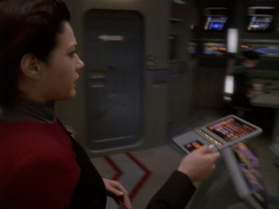 Star Trek: Deep Space Nine Screencaps "Starship Down" (S4:E7)