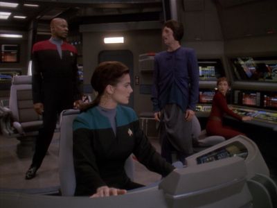 Star Trek: Deep Space Nine Screencaps "Starship Down" (S4:E7)