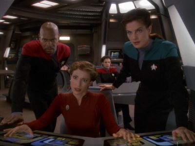 Star Trek: Deep Space Nine Screencaps "Starship Down" (S4:E7)