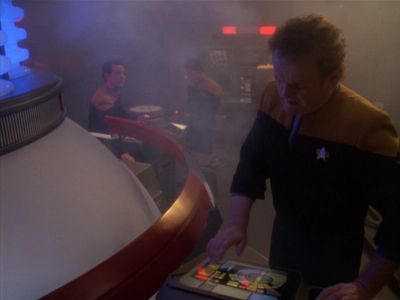 Star Trek: Deep Space Nine Screencaps "Starship Down" (S4:E7)