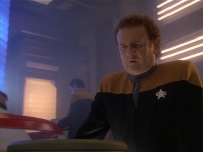 Star Trek: Deep Space Nine Screencaps "Starship Down" (S4:E7)