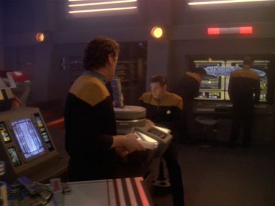 Star Trek: Deep Space Nine Screencaps "Starship Down" (S4:E7)