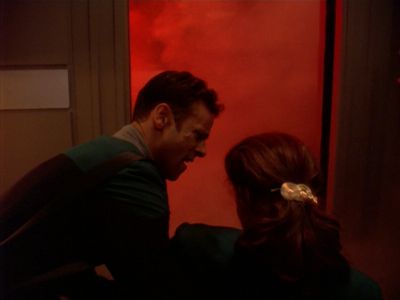 Star Trek: Deep Space Nine Screencaps "Starship Down" (S4:E7)