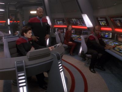 Star Trek: Deep Space Nine Screencaps "Starship Down" (S4:E7)