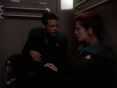 Star Trek: Deep Space Nine Screencaps "Starship Down" (S4:E7)
