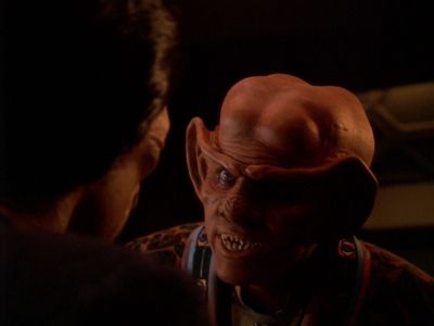 Star Trek: Deep Space Nine Screencaps "Starship Down" (S4:E7)