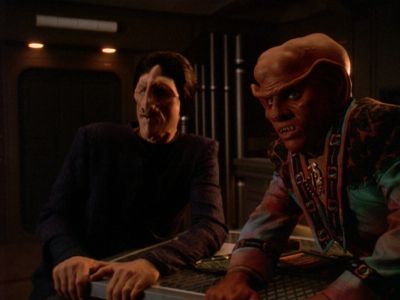 Star Trek: Deep Space Nine Screencaps "Starship Down" (S4:E7)