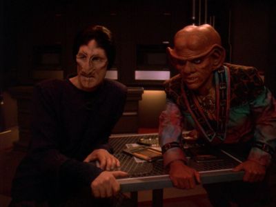 Star Trek: Deep Space Nine Screencaps "Starship Down" (S4:E7)