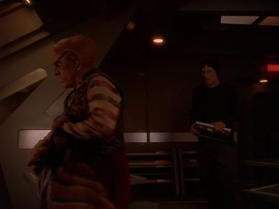 Star Trek: Deep Space Nine Screencaps "Starship Down" (S4:E7)