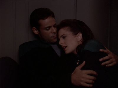Star Trek: Deep Space Nine Screencaps "Starship Down" (S4:E7)