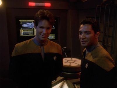 Star Trek: Deep Space Nine Screencaps "Starship Down" (S4:E7)