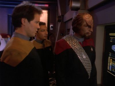 Star Trek: Deep Space Nine Screencaps "Starship Down" (S4:E7)