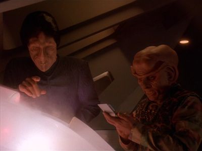 Star Trek: Deep Space Nine Screencaps "Starship Down" (S4:E7)