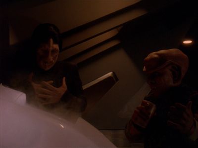 Star Trek: Deep Space Nine Screencaps "Starship Down" (S4:E7)