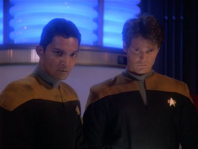 Star Trek: Deep Space Nine Screencaps "Starship Down" (S4:E7)