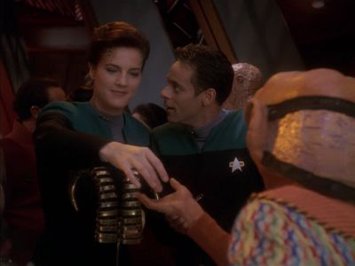 Star Trek: Deep Space Nine Screencaps "Little Green Men" (S4:E8)