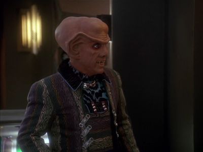 Star Trek: Deep Space Nine Screencaps "Little Green Men" (S4:E8)