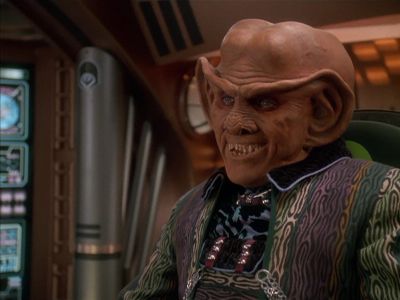 Star Trek: Deep Space Nine Screencaps "Little Green Men" (S4:E8)