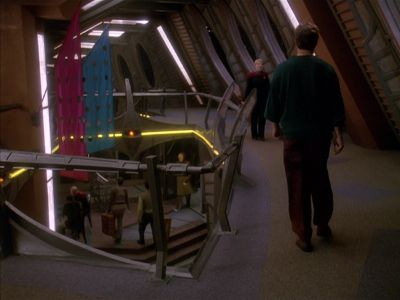 Star Trek: Deep Space Nine Screencaps "Little Green Men" (S4:E8)