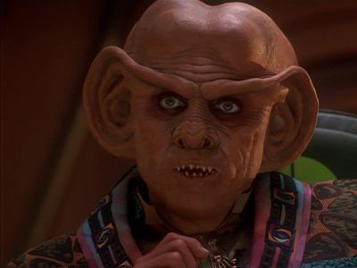 Star Trek: Deep Space Nine Screencaps "Little Green Men" (S4:E8)