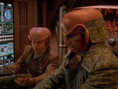 Star Trek: Deep Space Nine Screencaps "Little Green Men" (S4:E8)