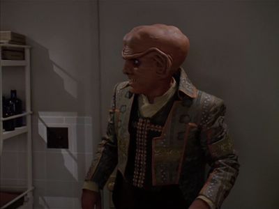 Star Trek: Deep Space Nine Screencaps "Little Green Men" (S4:E8)