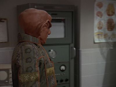 Star Trek: Deep Space Nine Screencaps "Little Green Men" (S4:E8)