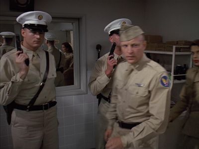 Star Trek: Deep Space Nine Screencaps "Little Green Men" (S4:E8)