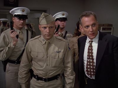 Star Trek: Deep Space Nine Screencaps "Little Green Men" (S4:E8)