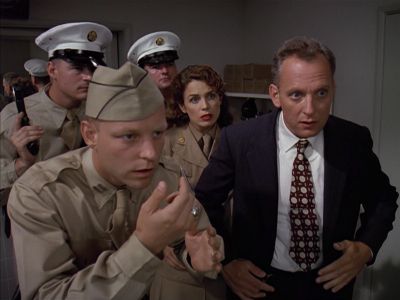 Star Trek: Deep Space Nine Screencaps "Little Green Men" (S4:E8)